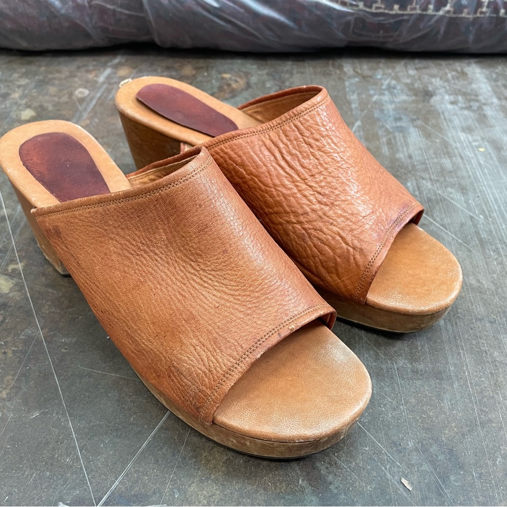 Women's Vintage Tan Leather Mules